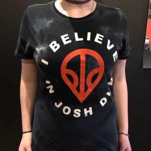 Twenty one pilots band t shirt